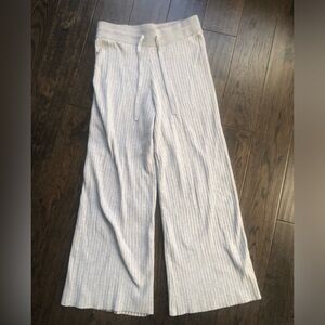 Gray Ribbed Wide Leg Capri Lounge Pants from Victoria’s Secret Pink